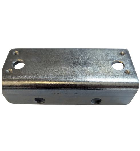 Detailed view of the closer's adjustment valves and control mechanisms, highlighting the speed and latching adjustment features for fine-tuning door operation